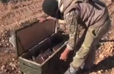 بابل:العثور على صناديق اسلحة ومواد غذائية امريكية في مواقع داعشية
