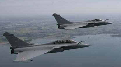 فرنسا تعزز من طيرانها الحربي  في العراق