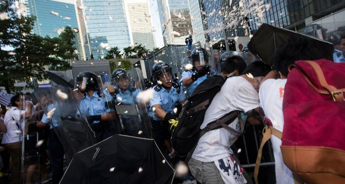 هونغ كونغ :تظاهرة من اجل الديمقراطية