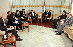 الجعفري والسفير الامريكي يبحثان  الاوضاع السياسية والامنية في العراق