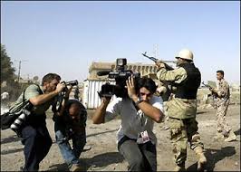 مرصد الحريات الصحفية :على المراسلين الالتزام بشروط السلامة
