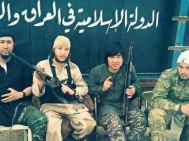 اعضاء من حركة تركستان الصينية يقاتلون ضمن داعش
