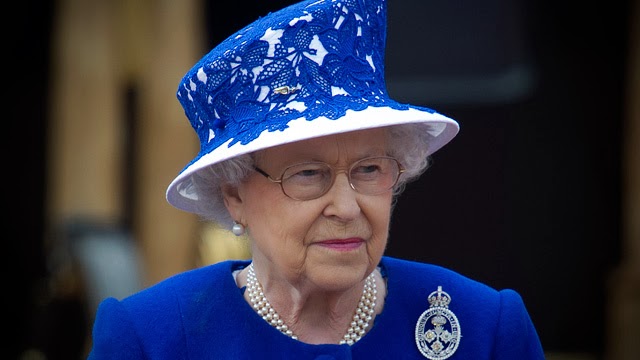 إليزابيث الثانية أكبر زعماء العالم سناً