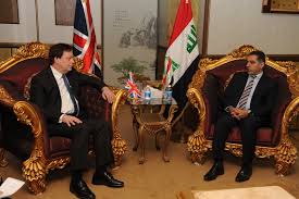وزير الداخلية والسفير البريطاني يبحثان التعاون
