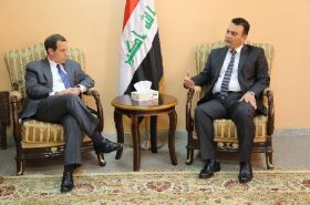 وزير الهجرة والسفير الامريكي يبحثان اوضاع النازحين العراقيين