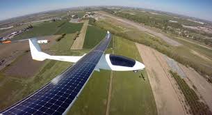الامارات:انطلاق أول رحلة جوية حول العالم لطائرة تعمل بالطاقة الشمسية