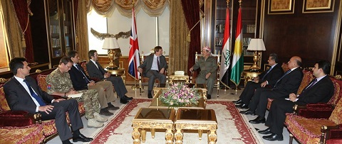 البرزاني والسفير البريطاني يبحثان الاوضاع السياسية والامنية في العراق