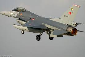 الطائرات التركية تواصل قصفها لمواقع حزب العمال الكردي في اربيل ودهوك