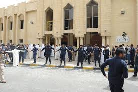 الكويت تصدر الحكم بإعدام 7 من المتهمين في تفجير مسجد الإمام الصادق