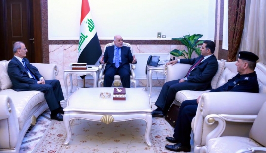 العبادي يدعو محافظ كركوك الى رعاية التوازن الوطني