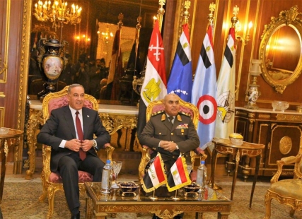 وزير الدفاع العراقي ونظيره المصري يبحثان التعاون المشترك بين البلدين