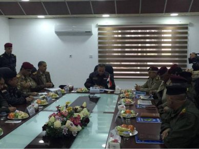 وزير الدفاع يصل الى مقر قيادة عمليات تحرير الموصل