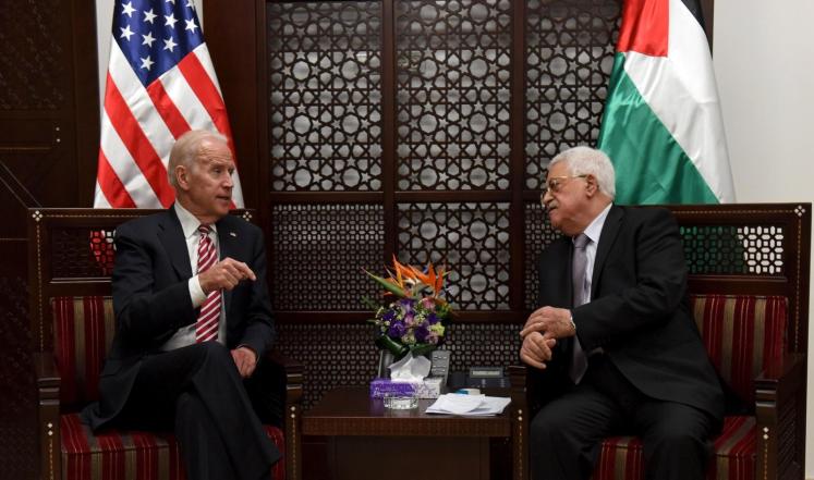 بايدن وعباس يبحثان حل الدولتين لانهاء الصراع الإسرائيلي الفلسطيني