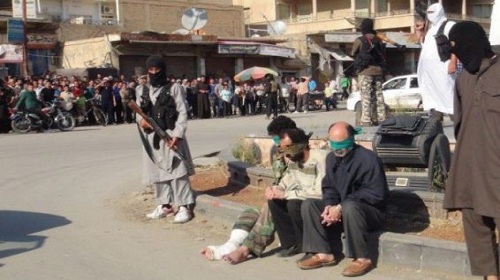 معاناة أبناء الموصل في ظل سيطرة “داعش” ..الى متى؟