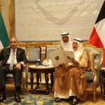 امير الكويت يتسلم رسالة العبادي المتضمنة الدفاع عن جرائم مليشيا الحشد الشعبي