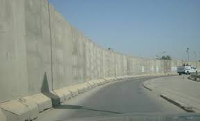 عمليات بغداد:مستمرون بإنشاء مشروع السور الأمني حول بغداد