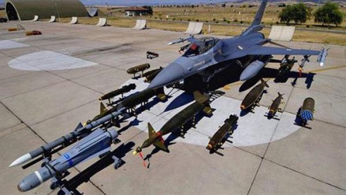 العراق يتسلم الدفعة الثالثة من طائرات IF16 لحسم معركة الموصل