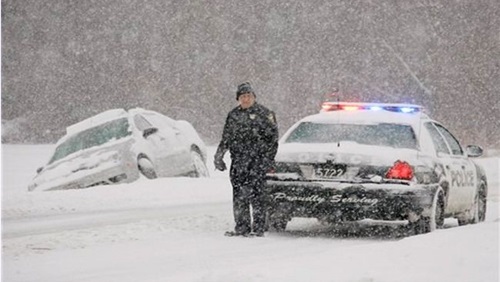 عاصفة ثلجية تربك الحركة في شمال شرق أميركا