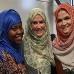 تضامنا مع المسلمات ..كنديات يقررن ارتداء الحجاب