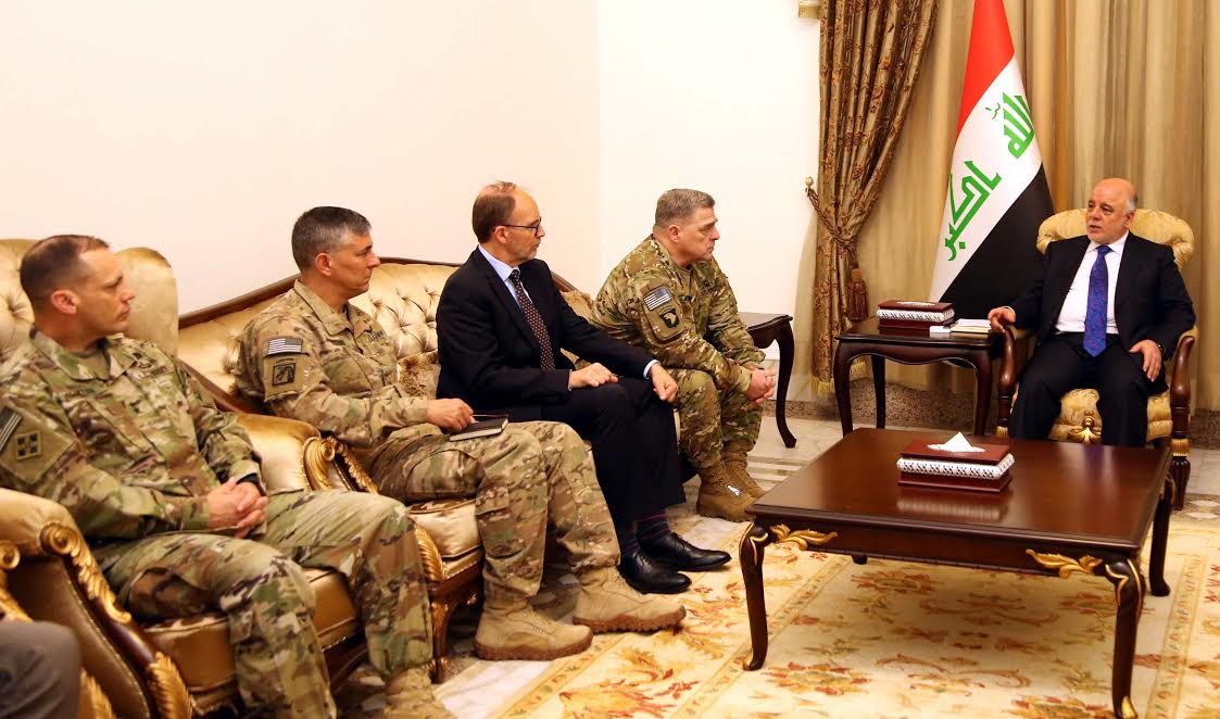 العبادي وميلي يبحثان تعزيز التعاون العسكري بين بغداد وواشنطن