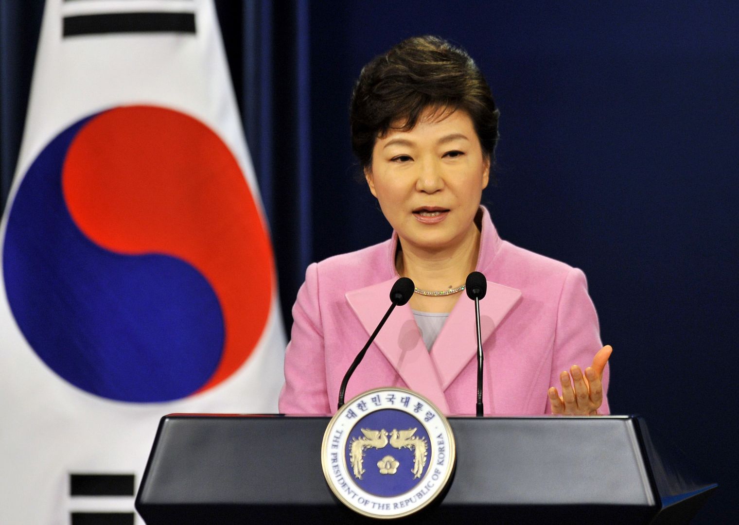 اليوم.. الرئيسة السابقة لكوريا الجنوبية أمام النيابة العامة بتهمة فساد