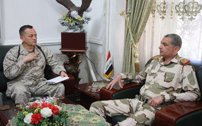 الغانمي ويوري بي يبحثان تعزيز التعاون العسكري بين العراق والتحالف الدولي
