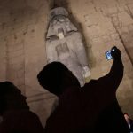 مصر تكشف النقاب عن تمثال ضخم لرمسيس الثاني