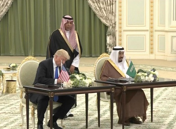 الملك سلمان وترامب يوقعان على الرؤية الإستراتيجية السعودية الأميركية