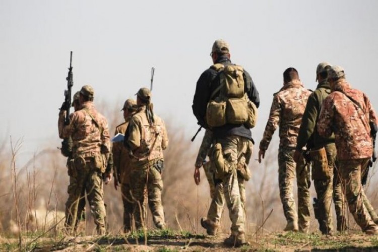 الطرموز:تعزيزات عسكرية لتطهير منطقة عكاشات من داعش