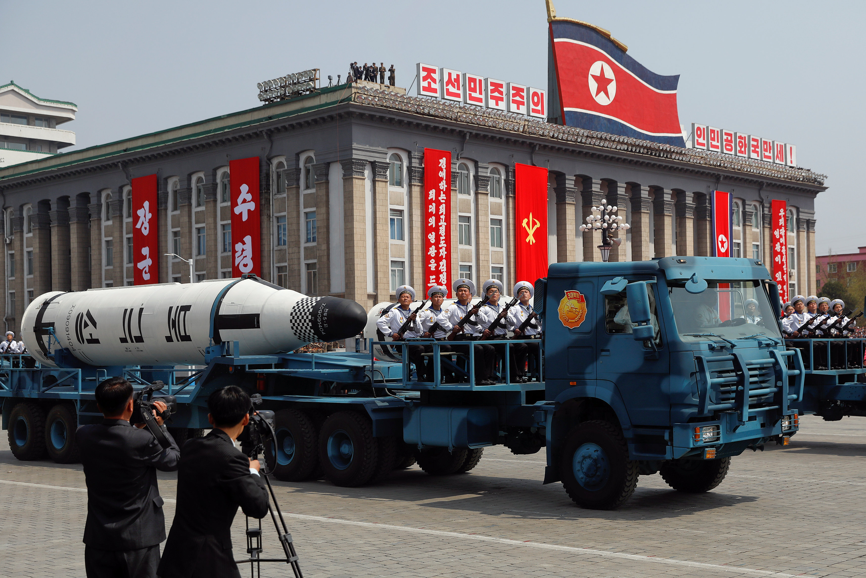 كوريا الشمالية:سلاحنا النووي خارج طاولة المفاوضات