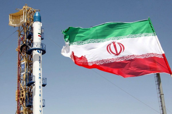 إيران لفرنسا:لن نسمح لأي دولة التدخل في برنامجنا الصاروخي