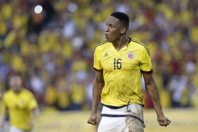 برشلونة يرغب في استقدام اللاعب الكولومبي ييري مينا