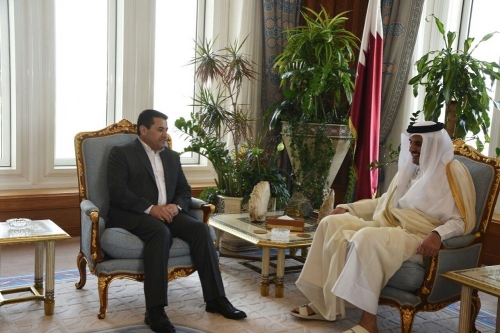 أمير قطر يؤكد على تعزيز العلاقات مع العراق