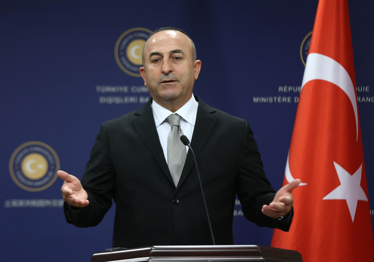 أوغلو:تركيا ستقوم بوساطة بين بغداد وأربيل لحل الخلافات العالقة بين الطرفين