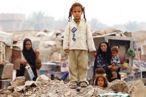 مترفون متنعمون وفقراء بلا عون