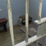 زنزانة مانديلا  في المزاد