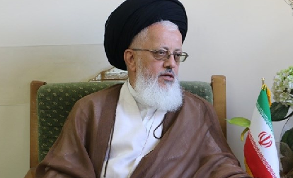 يفترض طرده..(ممثل) خامئني يتطاول على رئيس وزراء العراق