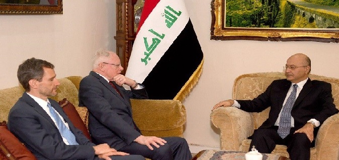 صالح وجيفري يؤكدان على تعزيز العلاقات بين بغداد وواشنطن