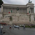 روما تفتح قصر حارقها
