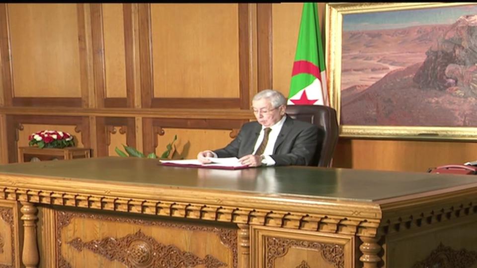 بن صالح:الدولة الجزائرية مصصمة لإعطاء الكلمة للشعب