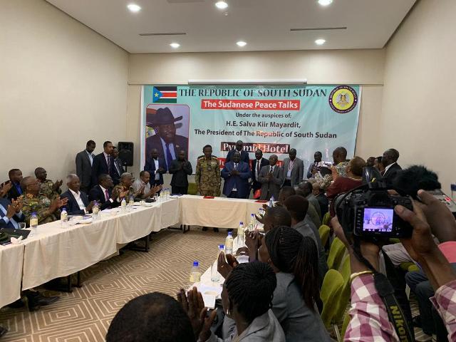 الحكومة السودانية و”الحركة الشعبية” توقعان في جوبا على خارطة طريق