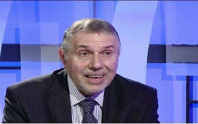 مصدر:الصدر “زعلان” من لقاء علاوي بالمتظاهرين