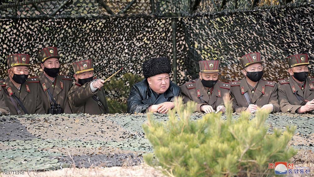 زعيم كوريا الشمالية “يتحدى” فيروس كورونا