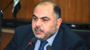 المالية النيابية تلوح بإقامة دعوى قضائية ضد وزير المالية علي علاوي