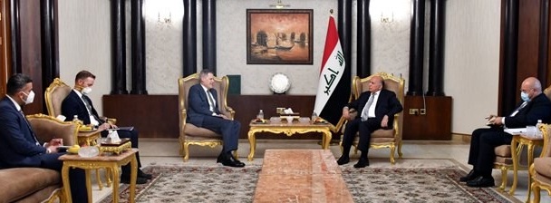 التعاون بين البلدين محور لقاء حسين وتولر