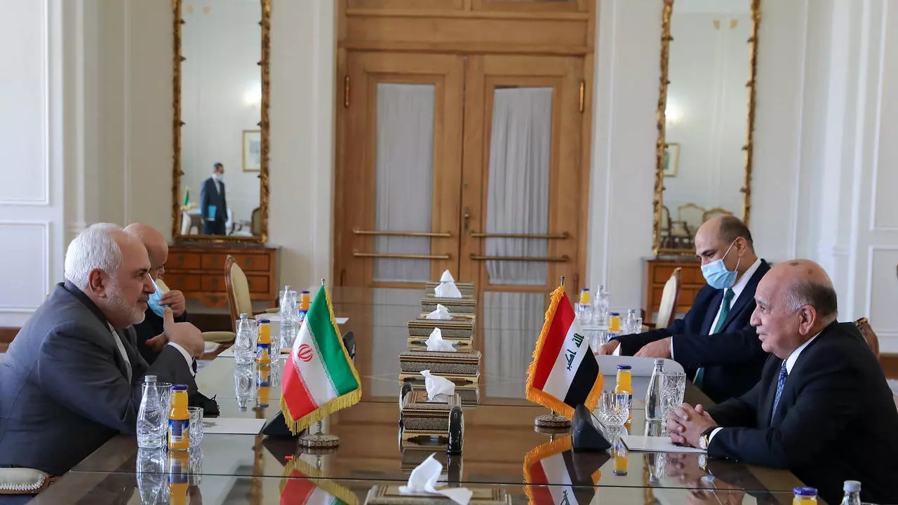 الخارجية تُبشر العراقيين بأن زيارة وزيرها لإيران كانت “جيدة”!
