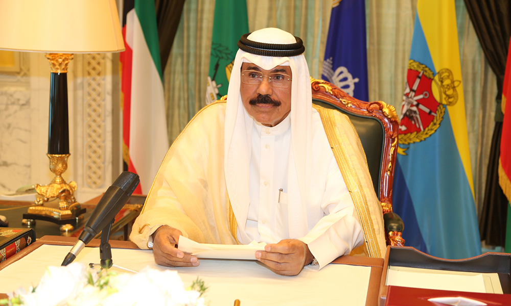 أمير الكويت يجدد الثقة للحكومة الحالية
