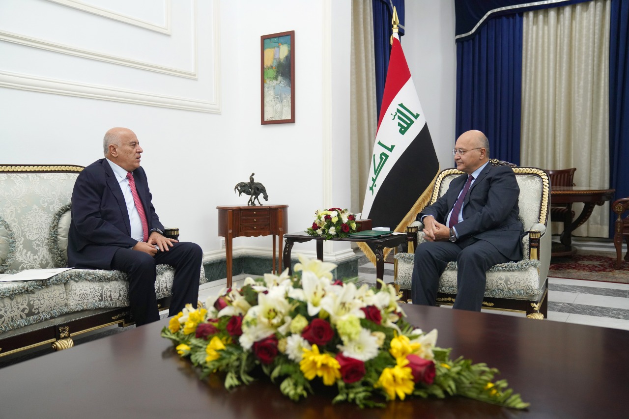 الرئيس العراقي يتسلم رسالة من نظيره الفلسطيني