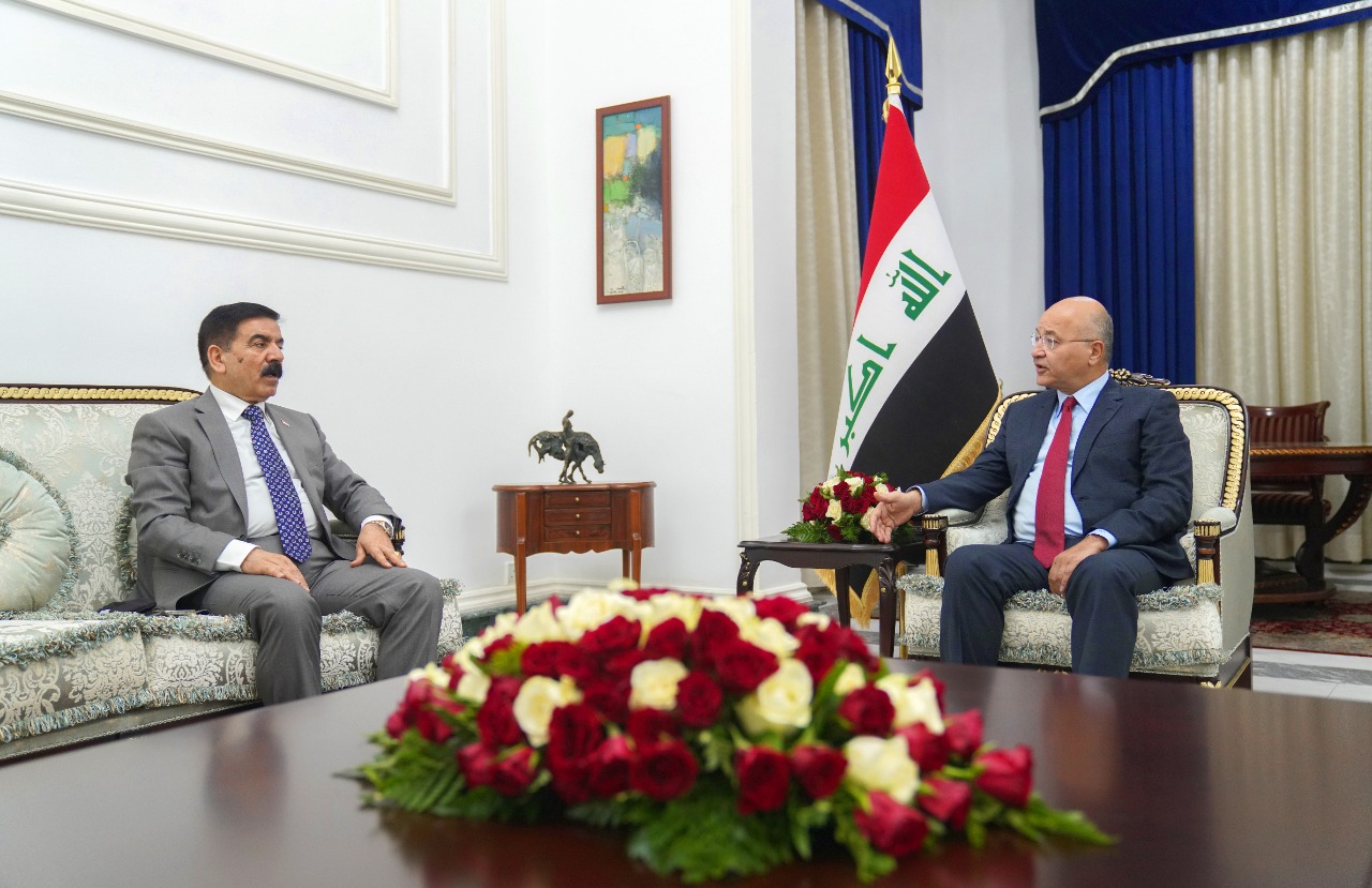 صالح يؤكد على تعزيز سلطة الدولة وفرض النظام وملاحقة ميليشيات الحشد الإرهابية