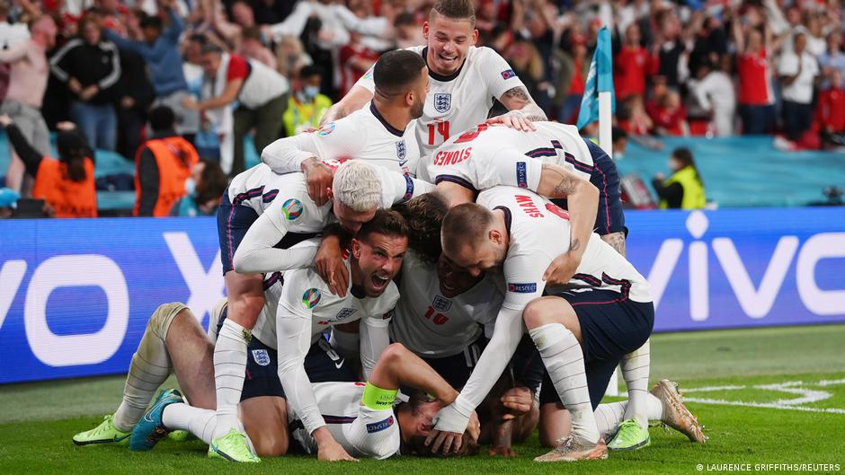 إنجلترا في نهائي اليورو للمرة الأولى بفوز مثير على الدنمارك